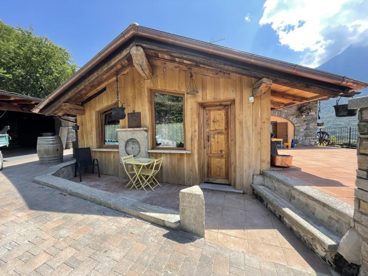 Profumo Di Legno Apartment Aosta Bagian luar foto