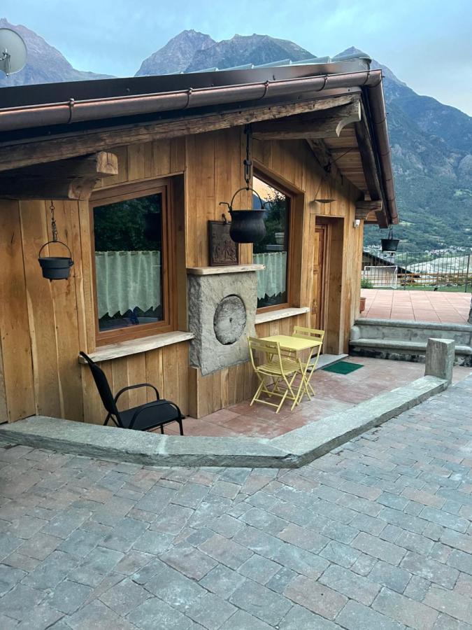Profumo Di Legno Apartment Aosta Bagian luar foto